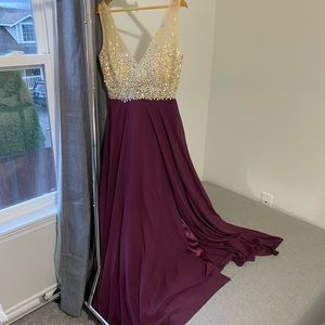 Maroon Wine Jewel Beaded Sequin Chiffon V Neck Evening Maxi Prom Dress